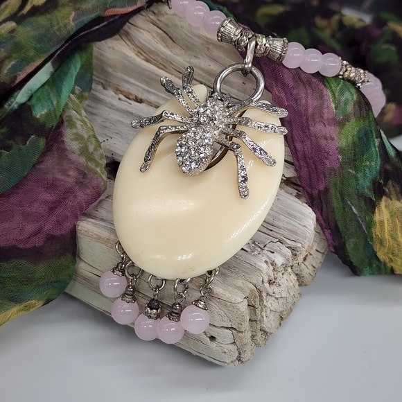 Natural Stones Rose Quartz Spider 🕷 Pendant Jewelry Silver Necklace - Picture 1 of 11